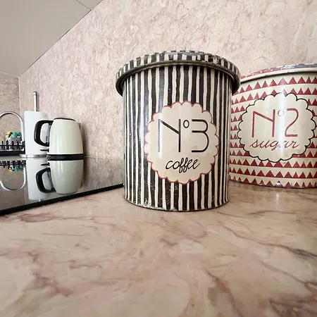 아파트 Sol Ao Castelo - Downtown W Pool, Terrace, Parking